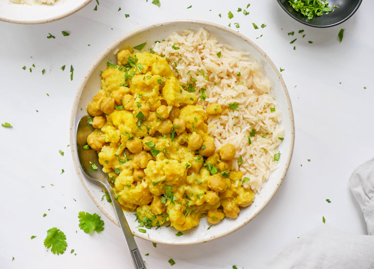 cauliflower chickpea coconut curry