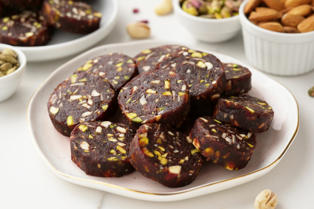 khajoori ki mithai (date fudge)