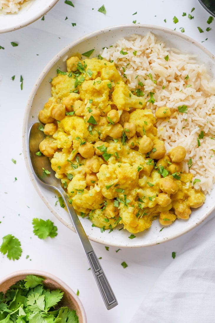 cauliflower chickpea coconut curry