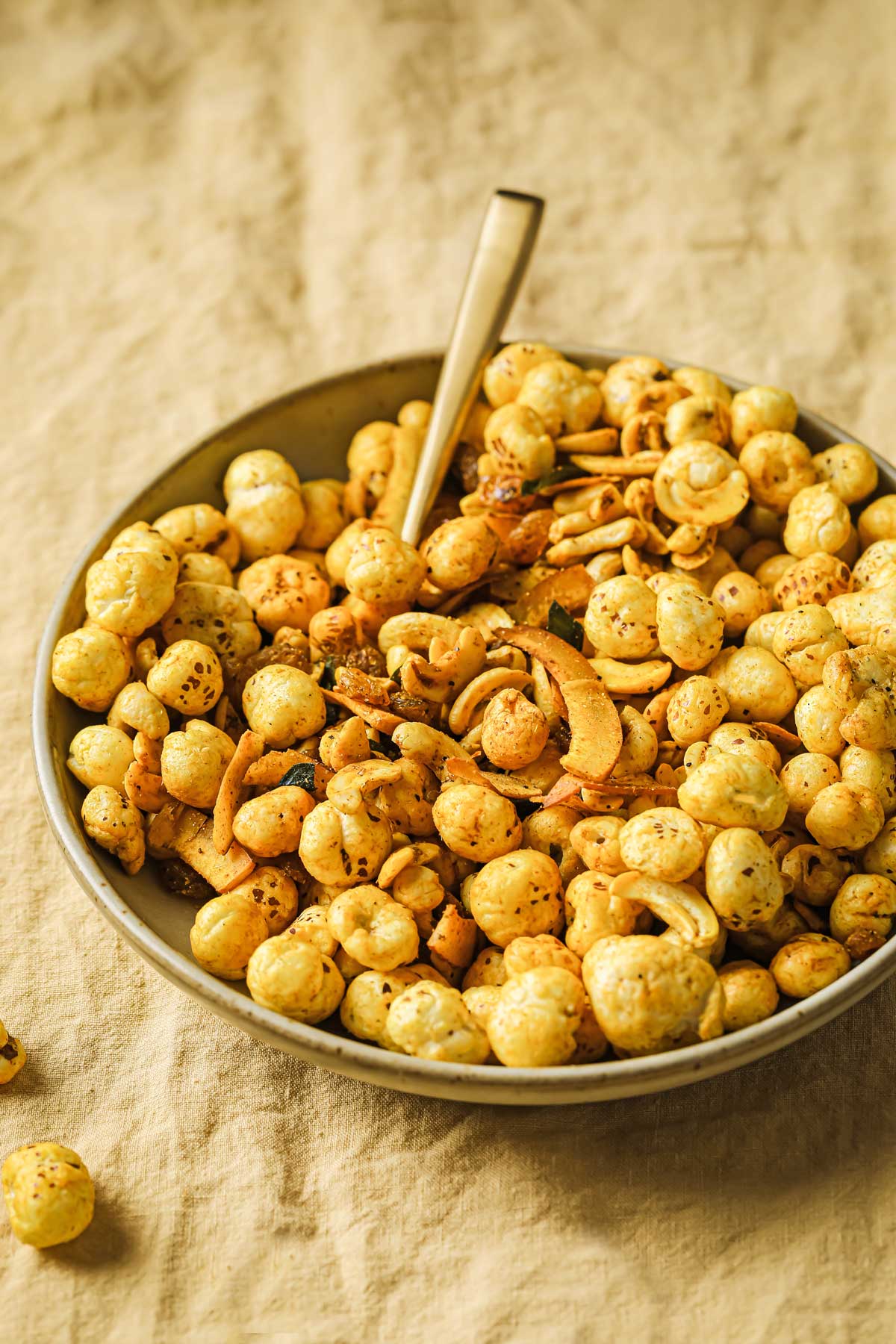 roasted makhana snack mix