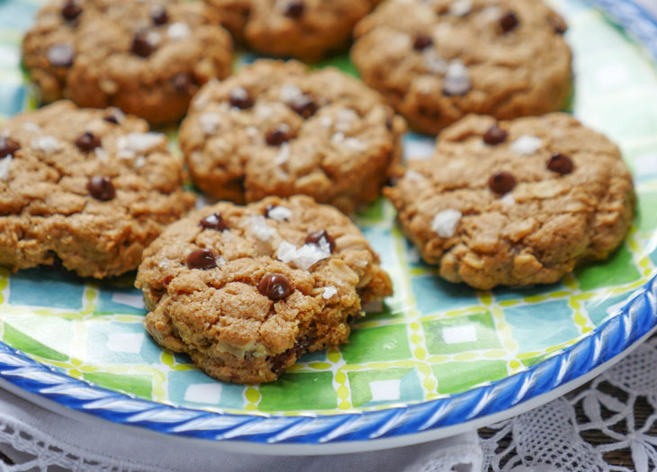 Gluten Free Chocolate Chip Oatmeal Cookies